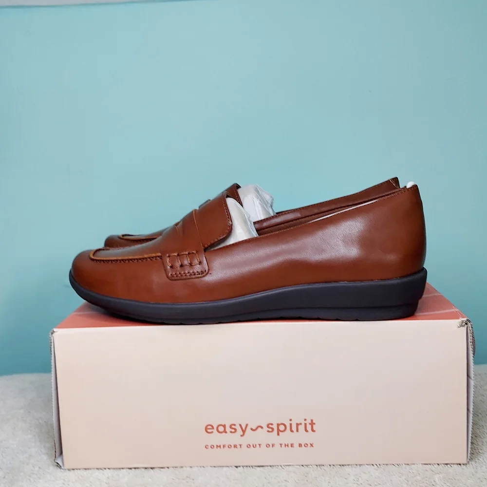 Easy Spirit Aerily Medium Brown Loafers Women's Size 8M NWt Athleisure Office